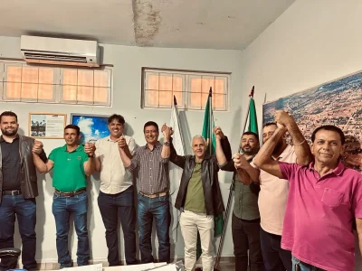 Encontro dos prefeitos de João Pinheiro, Brasilandia e Dom Bosco, juntamente com a associação da MG-408
